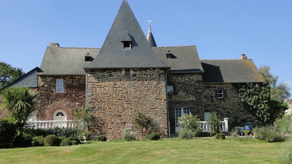 Manoir La Haie Chapeau Saint-Thurial Exterior foto
